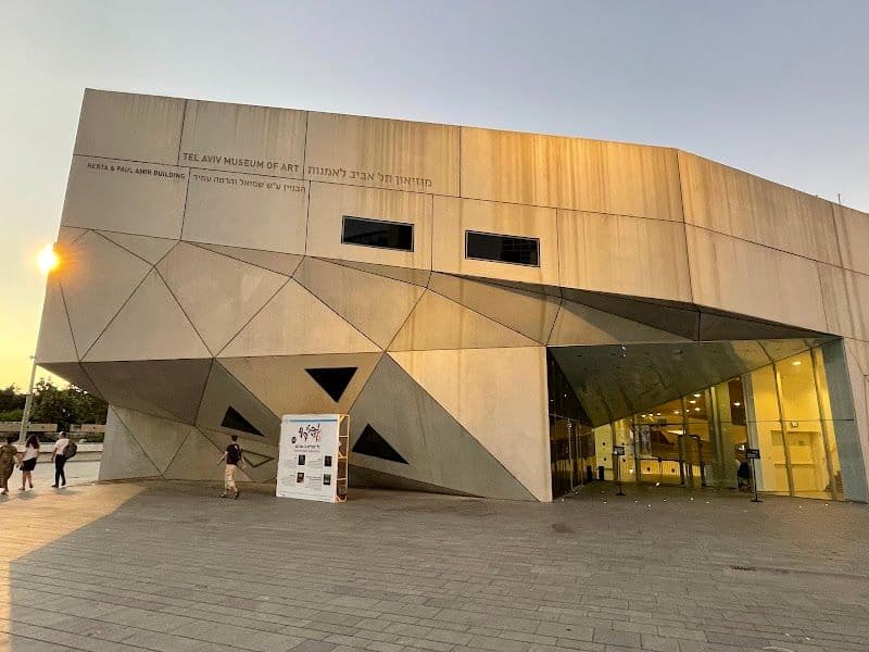 Tel Aviv Museum of Art - Tel Aviv-Jaffa - Israel - Booked ai