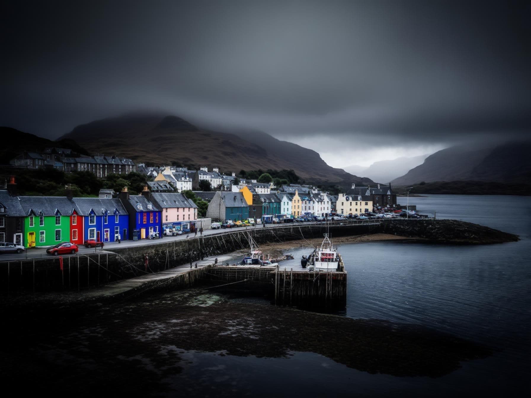 How to Book Flights and Hotels in Portree: A Complete Guide