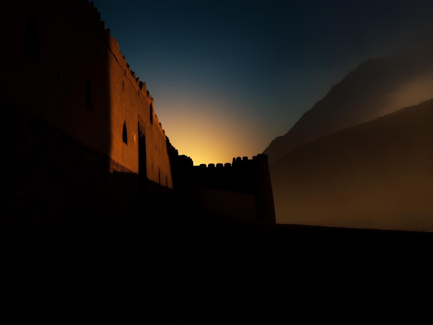 Exploring the Rich Heritage of Nizwa Fort and Souq: A Traveler’s Guide