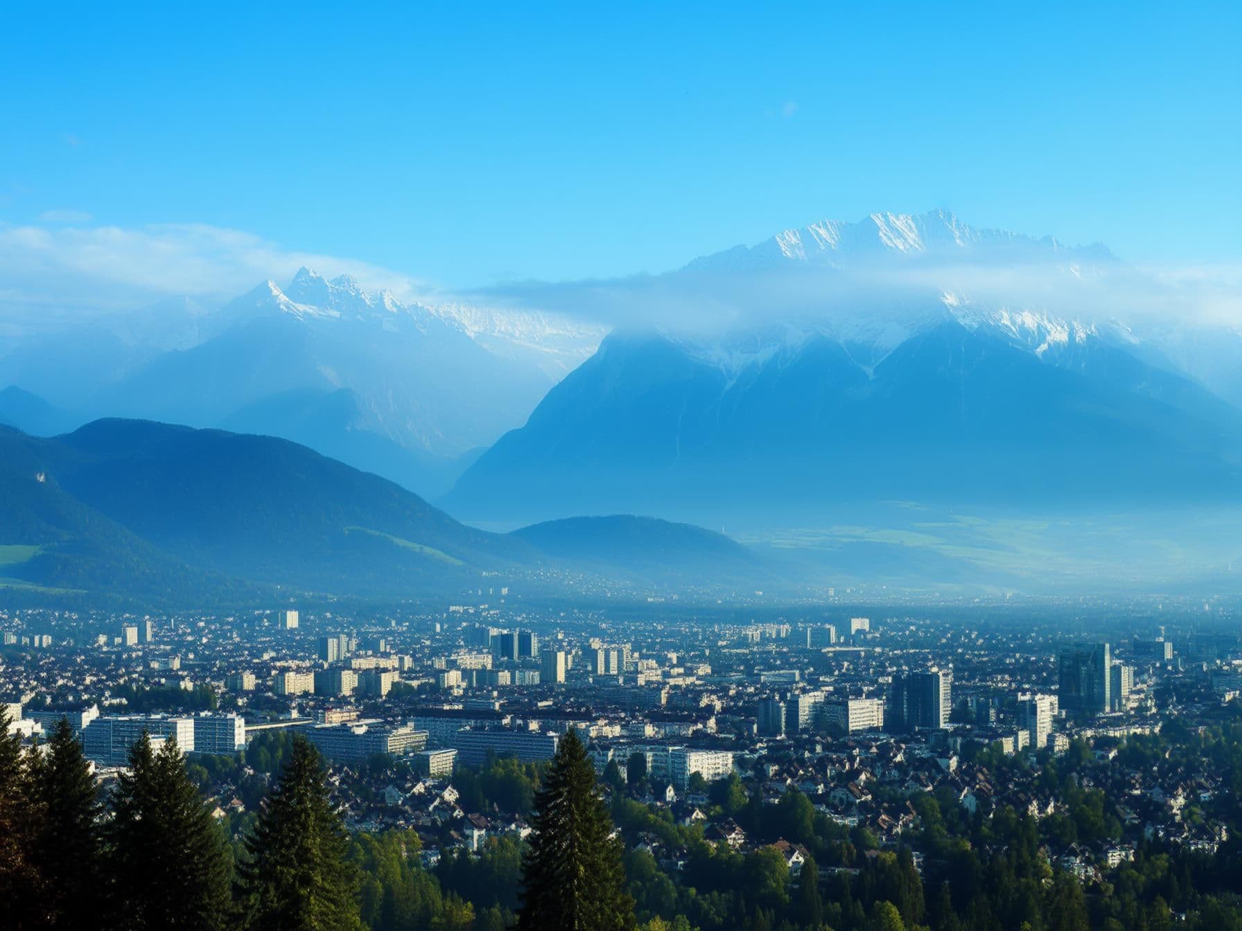 Best Places to Stay in Innsbruck: Top Hotels and Neighborhoods for Every Budget