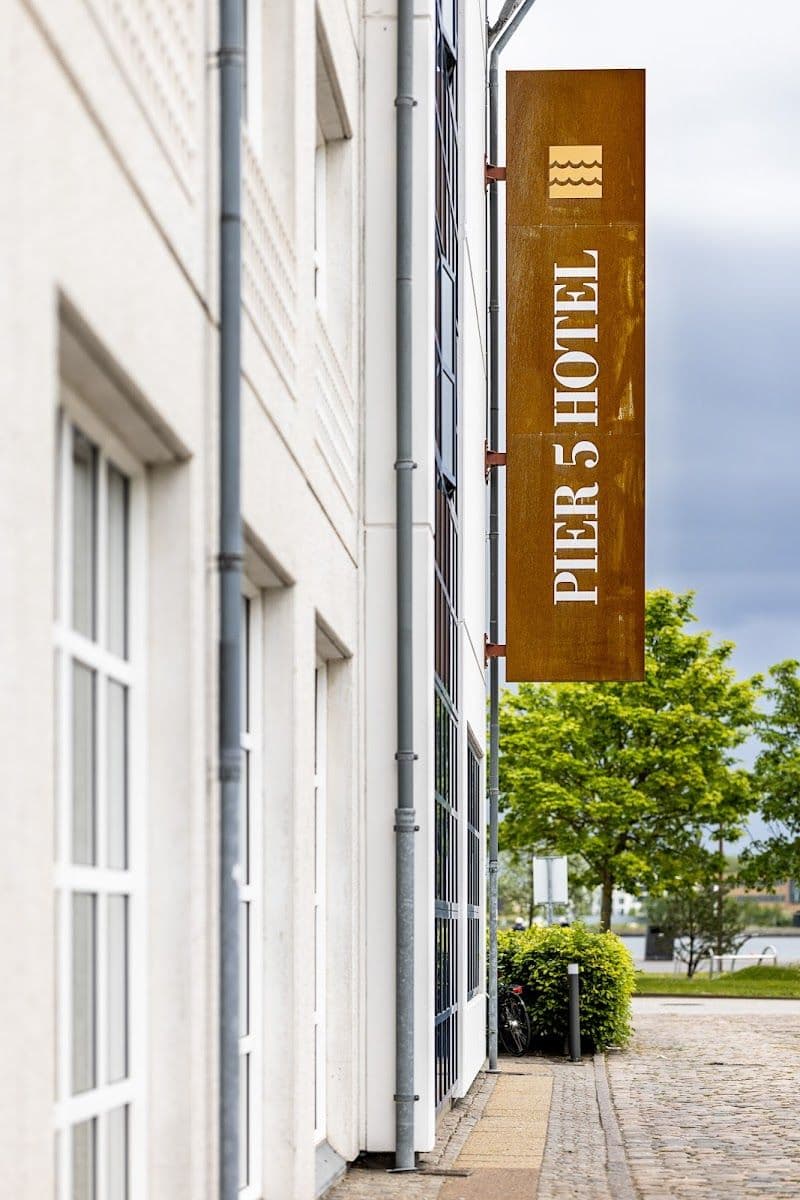 Pier 5 Hotel