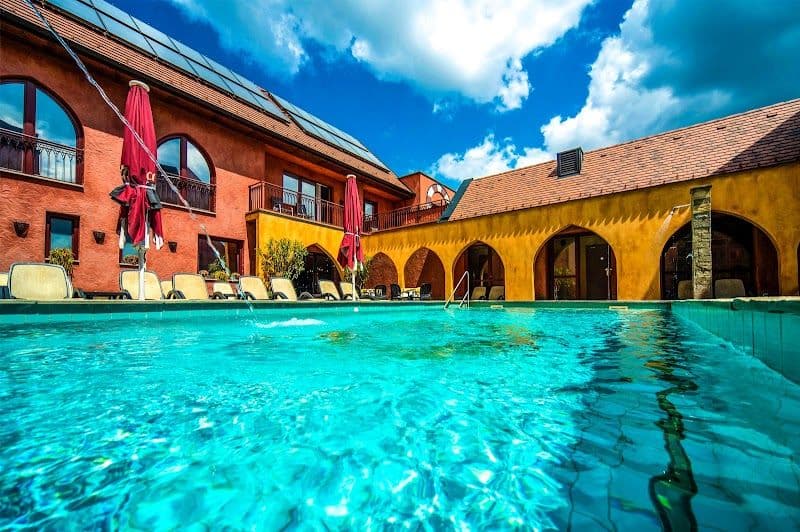 Mesés Shiraz Hotel Salgotarjan