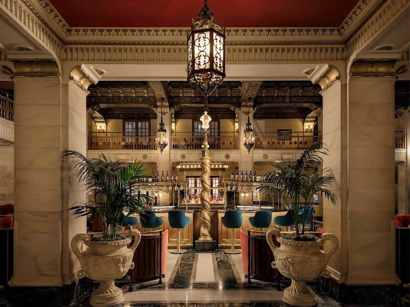 The Historic Davenport, Autograph Collection