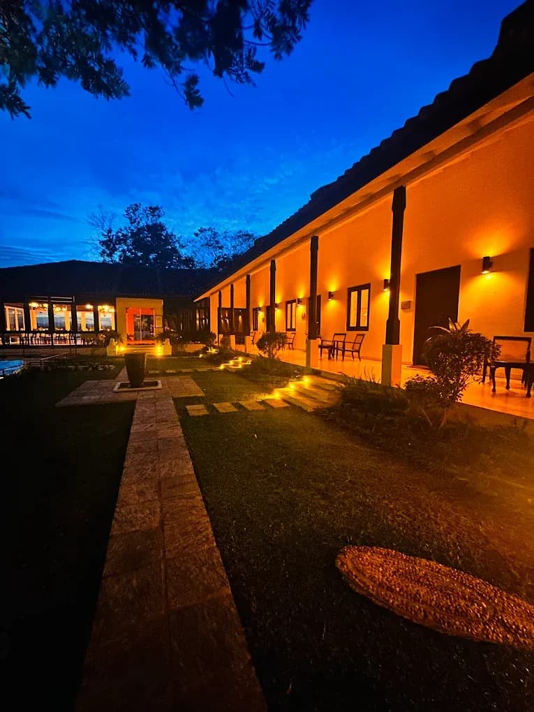 EKHO Lake House Polonnaruwa