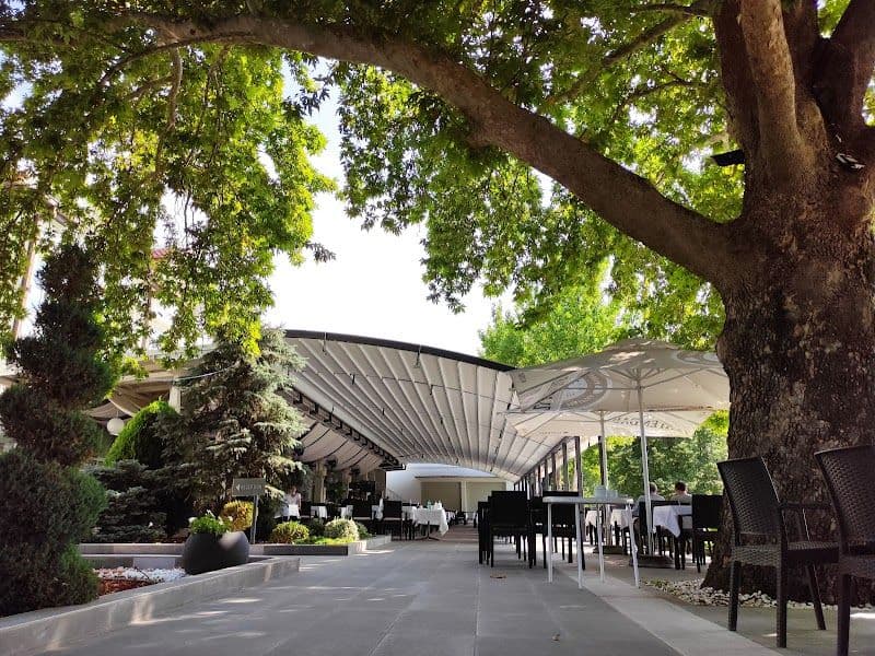 Romantique Veles Hotel