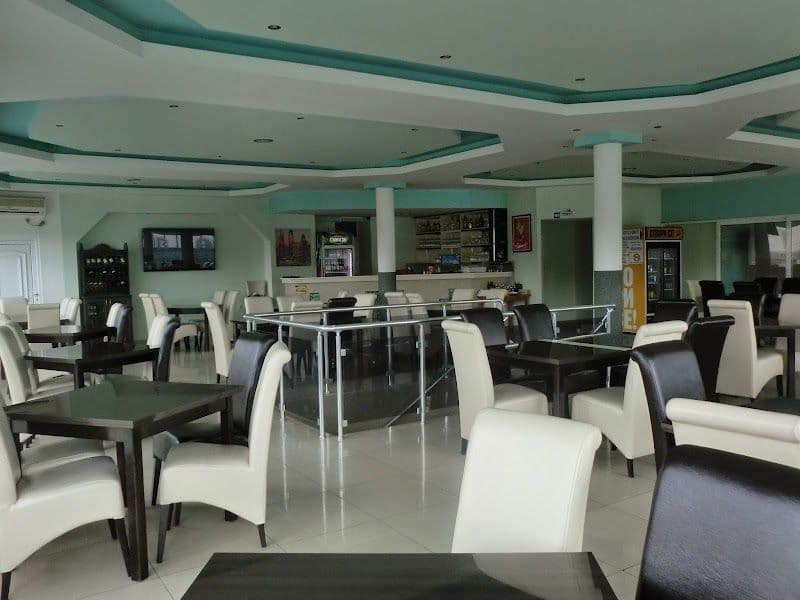 Hotel Piano & Lounge Bar