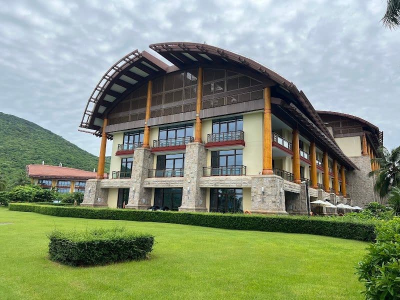 The St. Regis Sanya Yalong Bay Resort