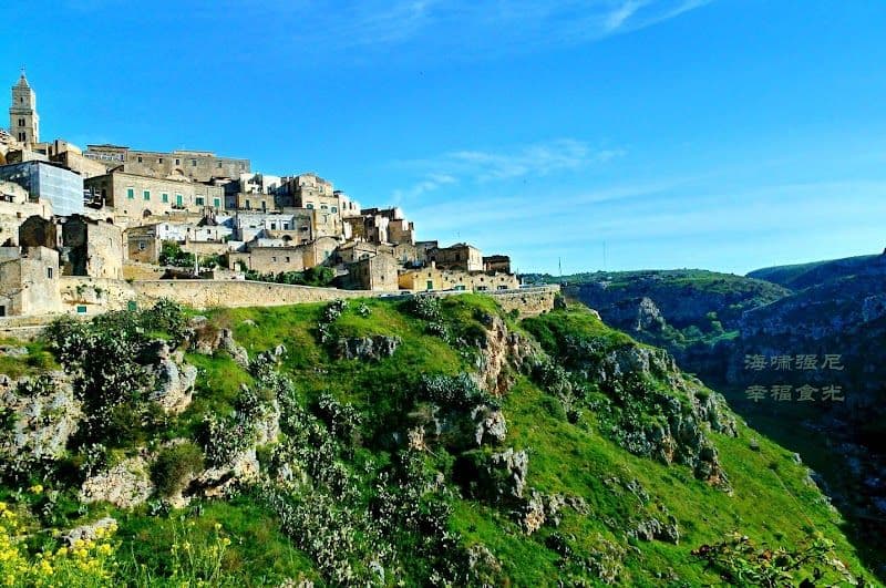 Explore the Sassi di Matera