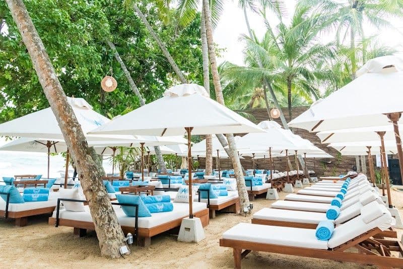 Relax at Unawatuna Beach