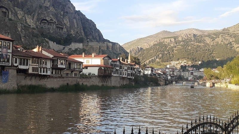 Stroll along the Yeşilırmak River and see the Ottoman-era houses