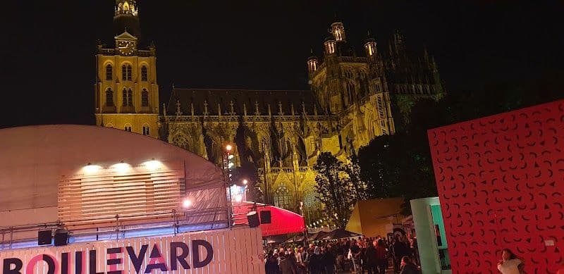 Visit St. John's Cathedral (Sint-Janskathedraal)