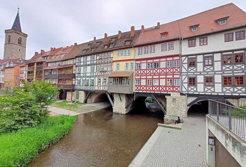 Walk across the Krämerbrücke (Merchants' Bridge)