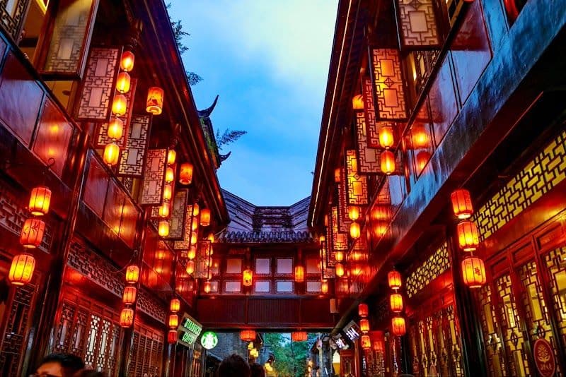 Explore Jinli Ancient Street
