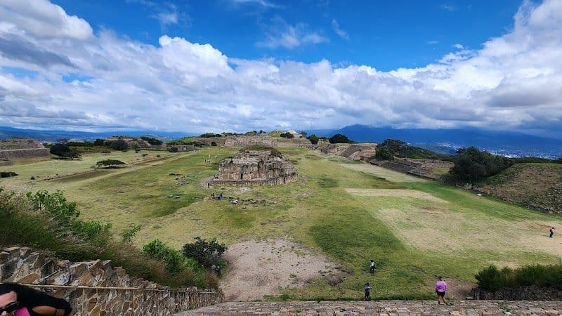 Explore Monte Albán