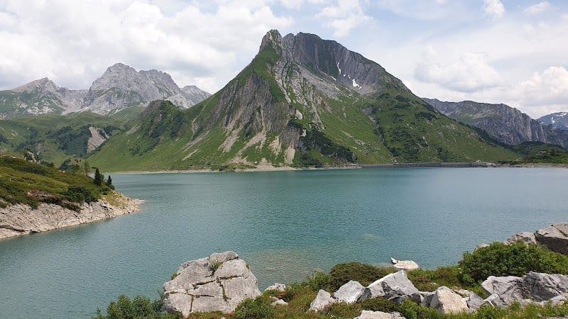 Exploring the Spullersee Lake