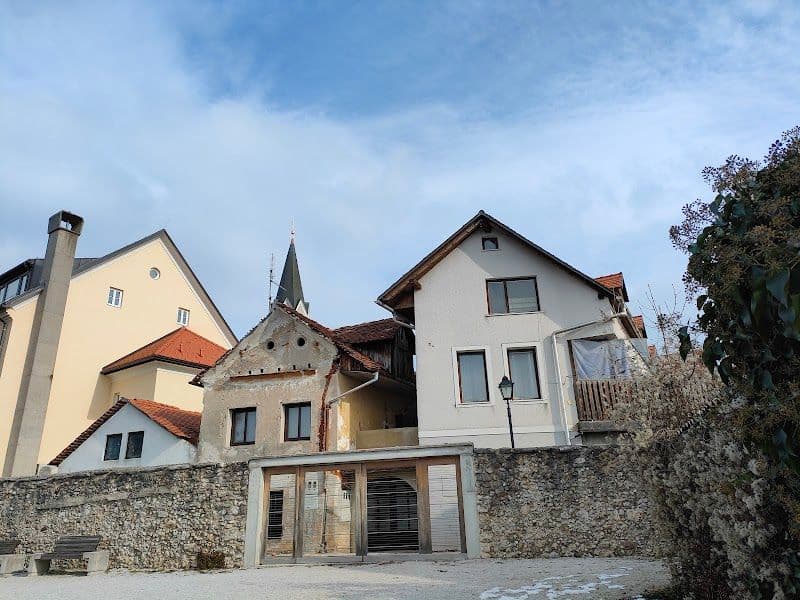 Discover the Khislstein Castle and Museum