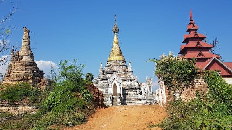 Exploring Little Bagan and Shan Palace