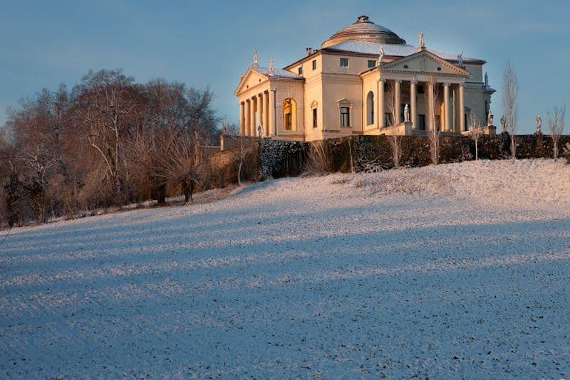 Explore Villa La Rotonda