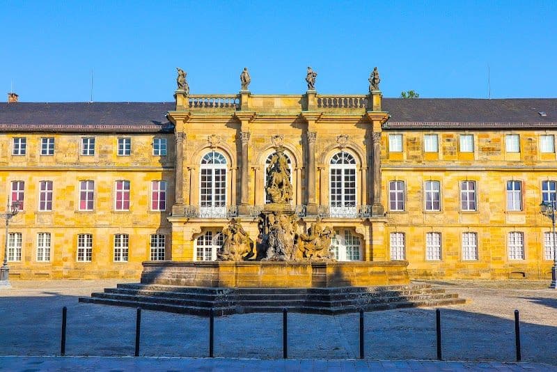 New Palace (Neues Schloss) and Hofgarten