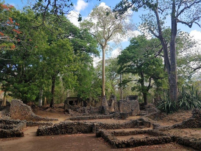 Exploring the Ruins of Gede