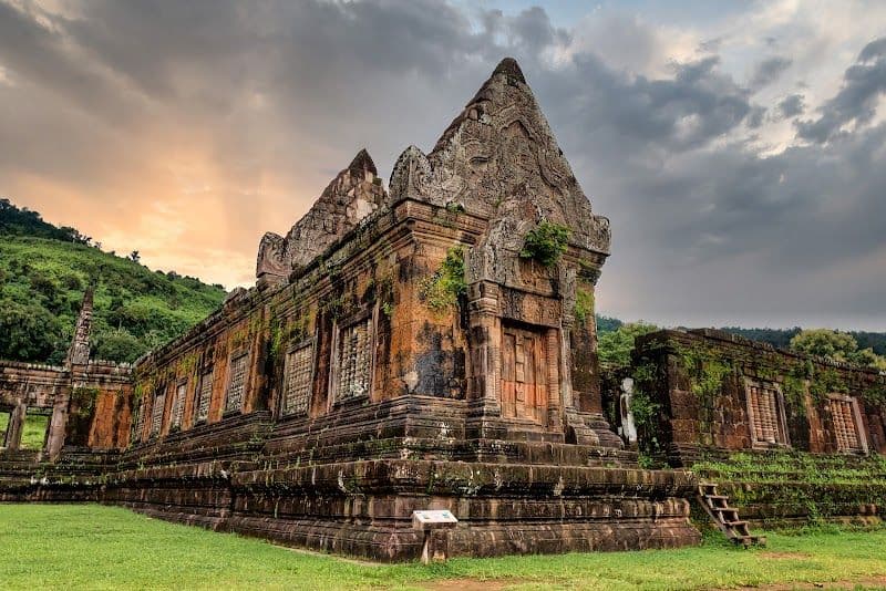 Visit Wat Phou