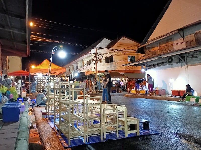Visit Surat Thani Night Market