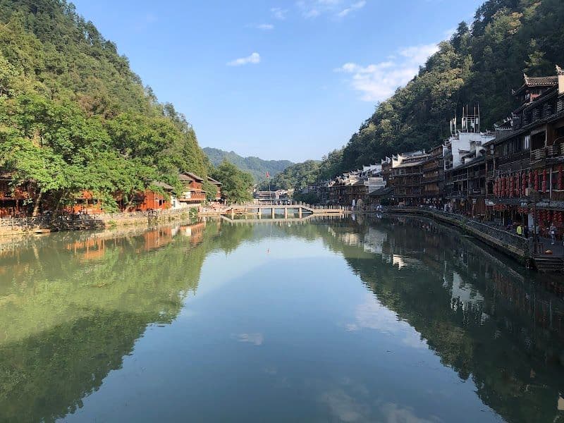 Explore the Ancient Town of Fenghuang