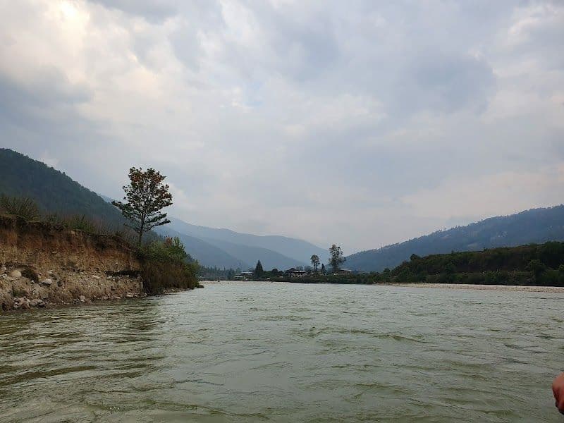Rafting on the Mo Chhu River