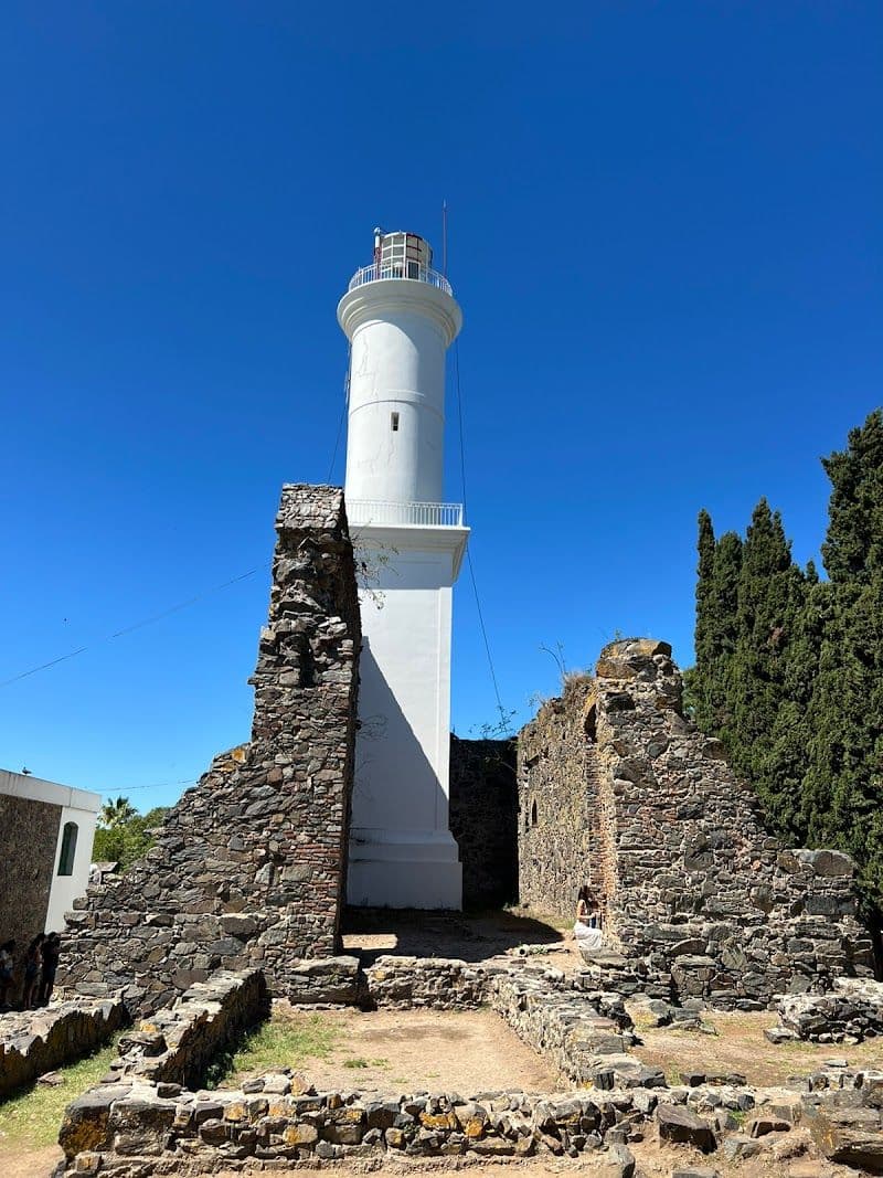 Visit the Colonia del Sacramento Lighthouse and Plaza Mayor