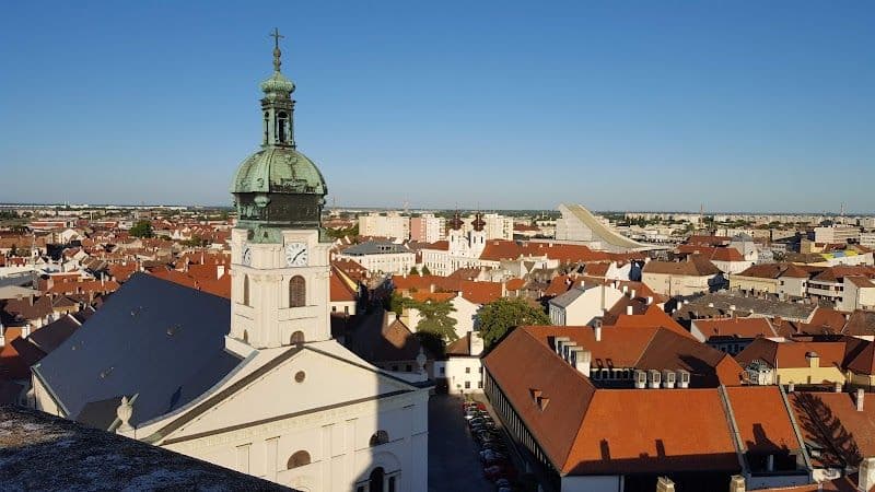 Explore the Baroque Old Town