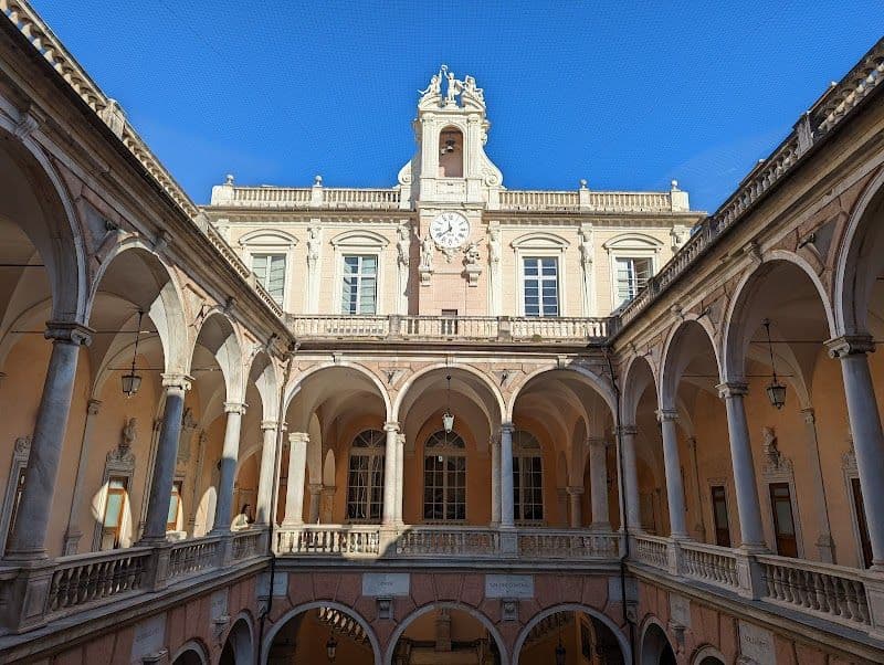Tour the Palazzi dei Rolli on Via Garibaldi