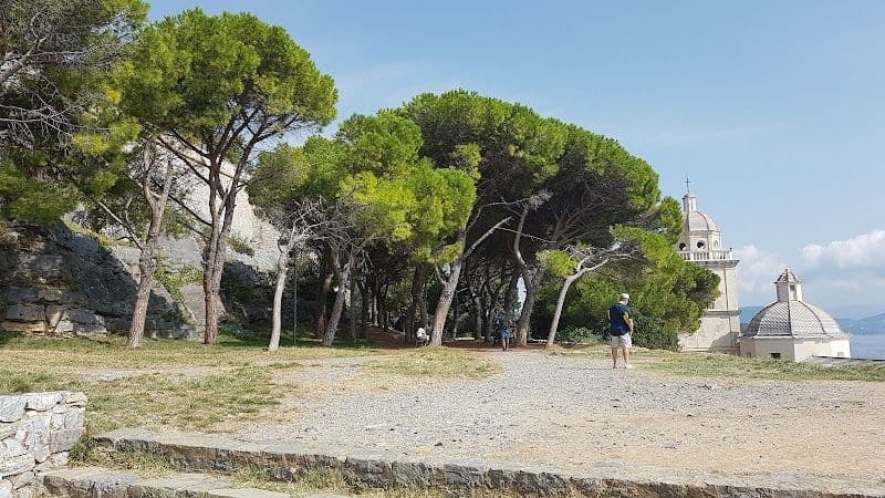 Visit the Church of St. Peter (Chiesa di San Pietro)