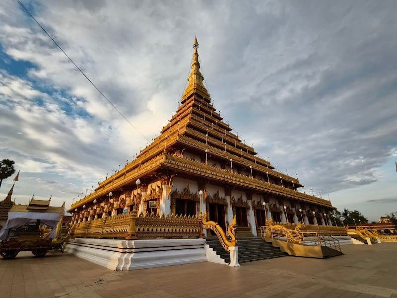 Phra Mahathat Kaen Nakhon Wat Nong Wang