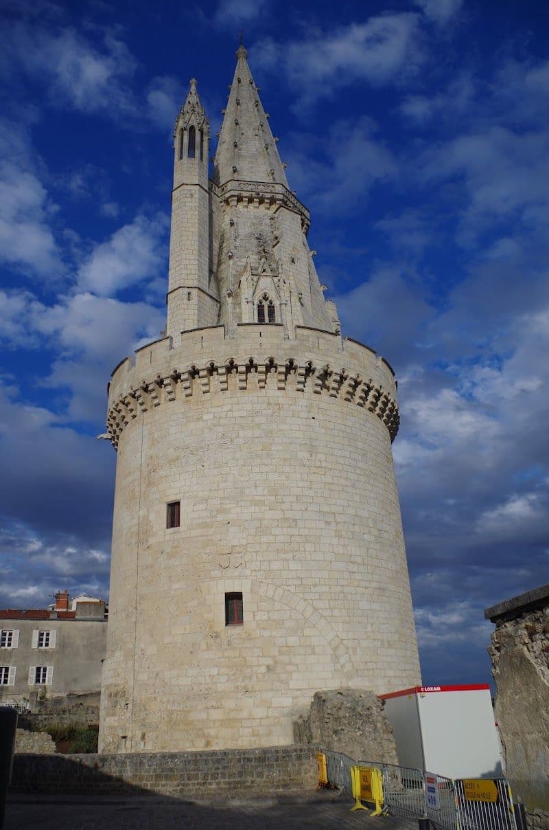 Visit the Towers of La Rochelle