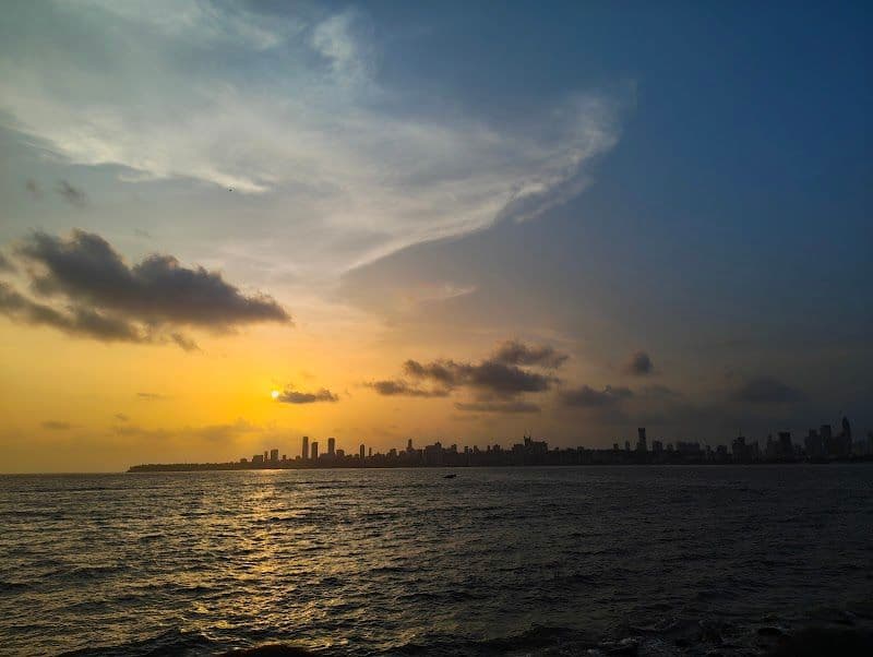 Take a walk at Marine Drive during sunset