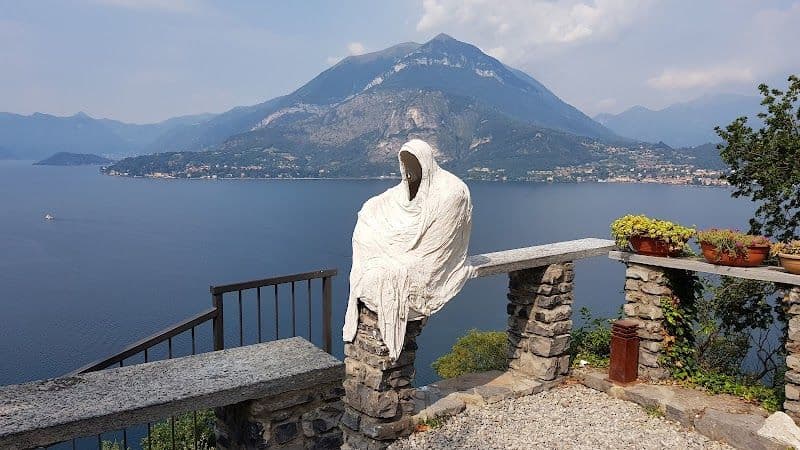 Explore Castello di Vezio