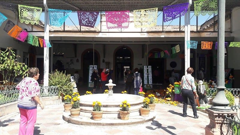 Visit Fabrica La Aurora