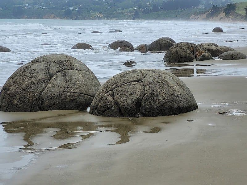 Discover the Moeraki Boulders