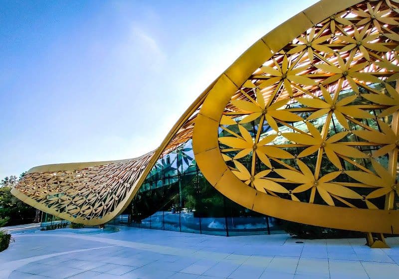 Visit Al Noor Island and Butterfly House