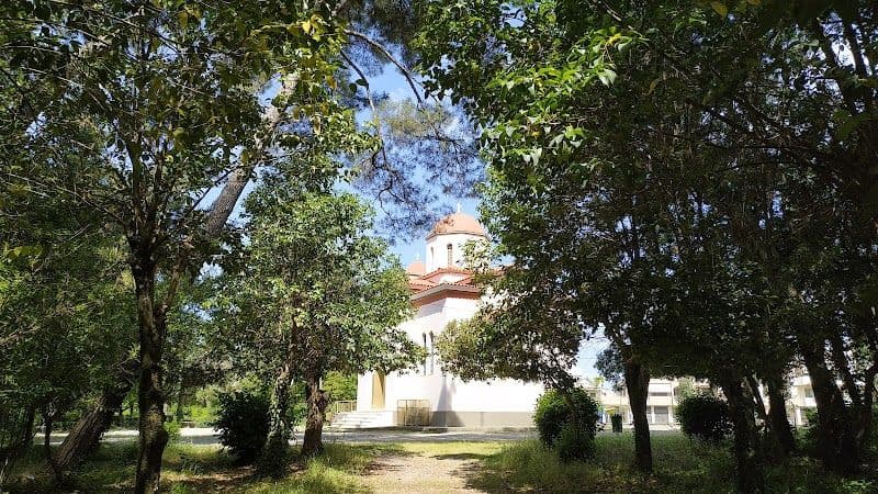 Walk through the Papastrateio Municipal Park