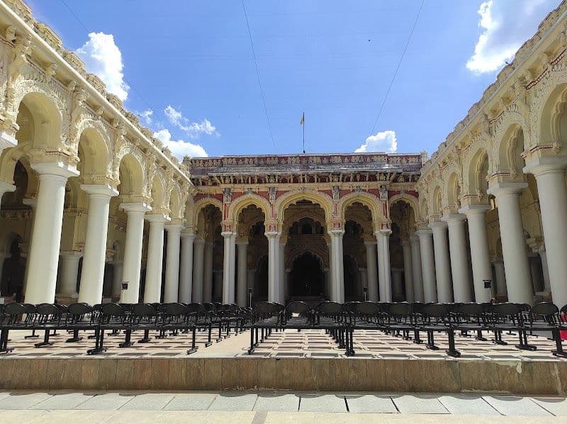 Explore Thirumalai Nayakkar Mahal