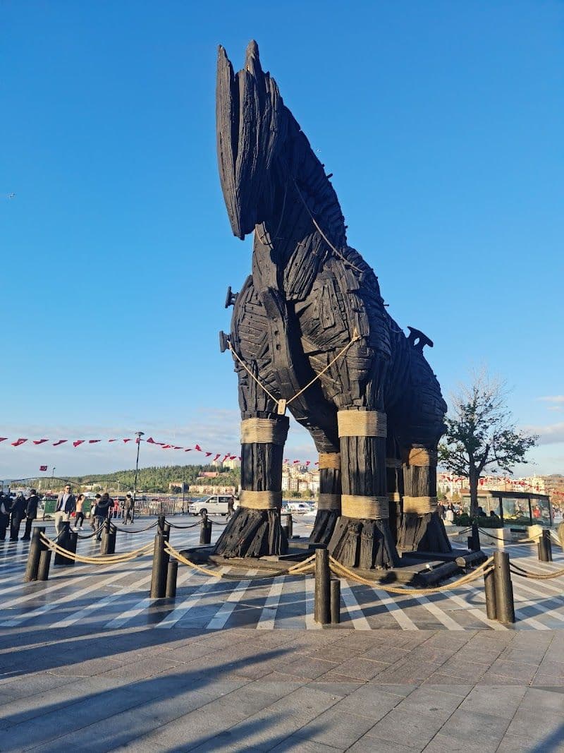 Trojan Horse Statue