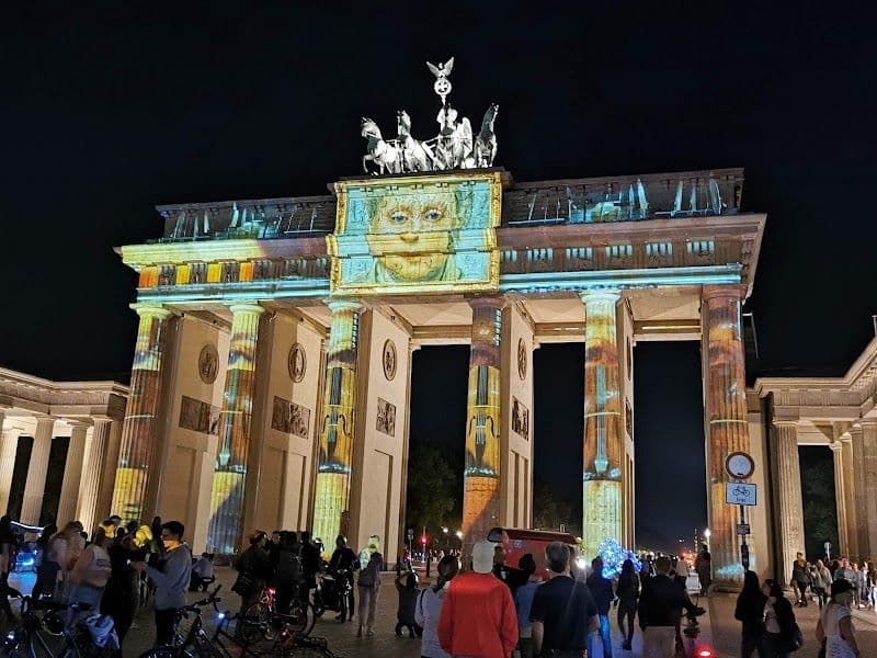 Visit the Brandenburg Gate