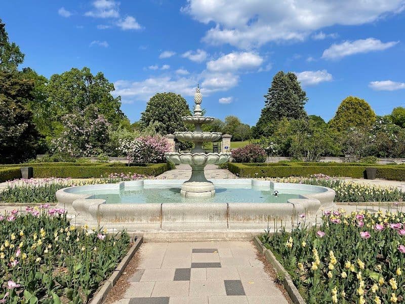 Royal Botanic Gardens