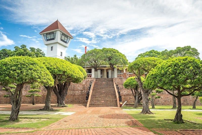 Visit Anping Old Street and Anping Fort