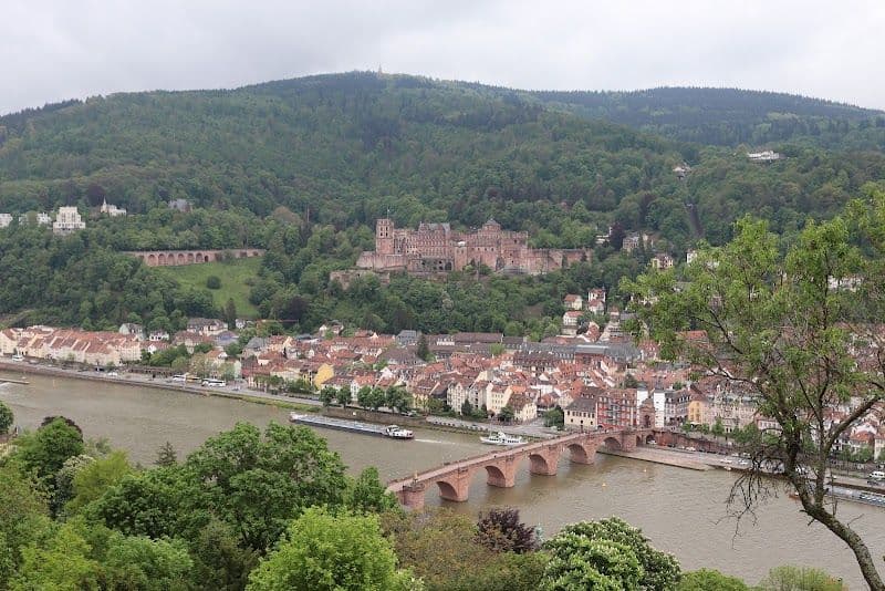 Stroll along the Philosophers Walk Philosophophenweg