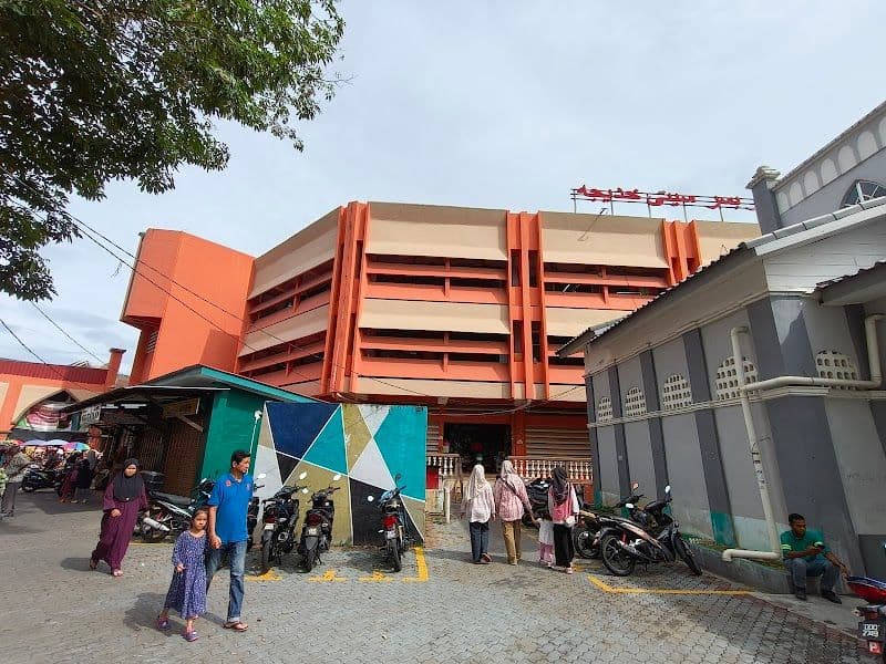 Visit Siti Khadijah Market
