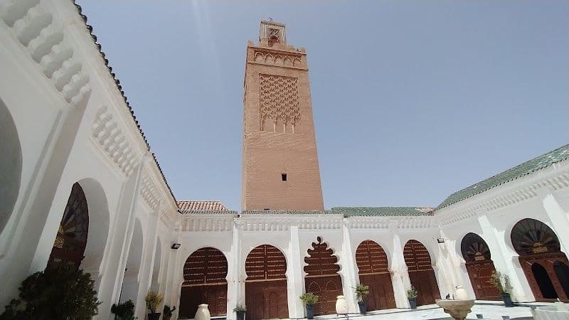 Admire the architecture of the Great Mosque of Tlemcen