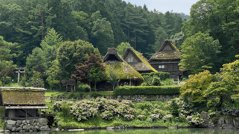 Exploring the Hida Folk Village (Hida no Sato)