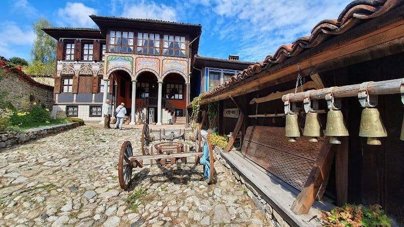 Visit the Oslekov House Museum